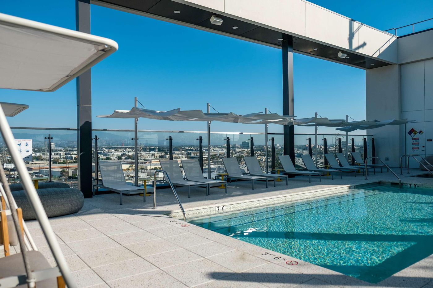 The-Viv-Hotel--Anaheim--a-Tribute-Portfolio-Hotel-Pool-50