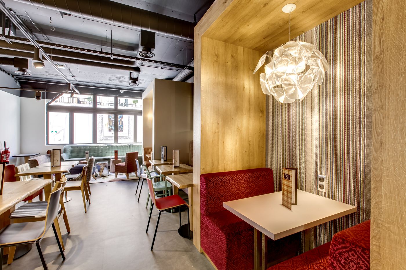 Hotel-Mercure-Paris-Gare-Montparnasse-General-view-14