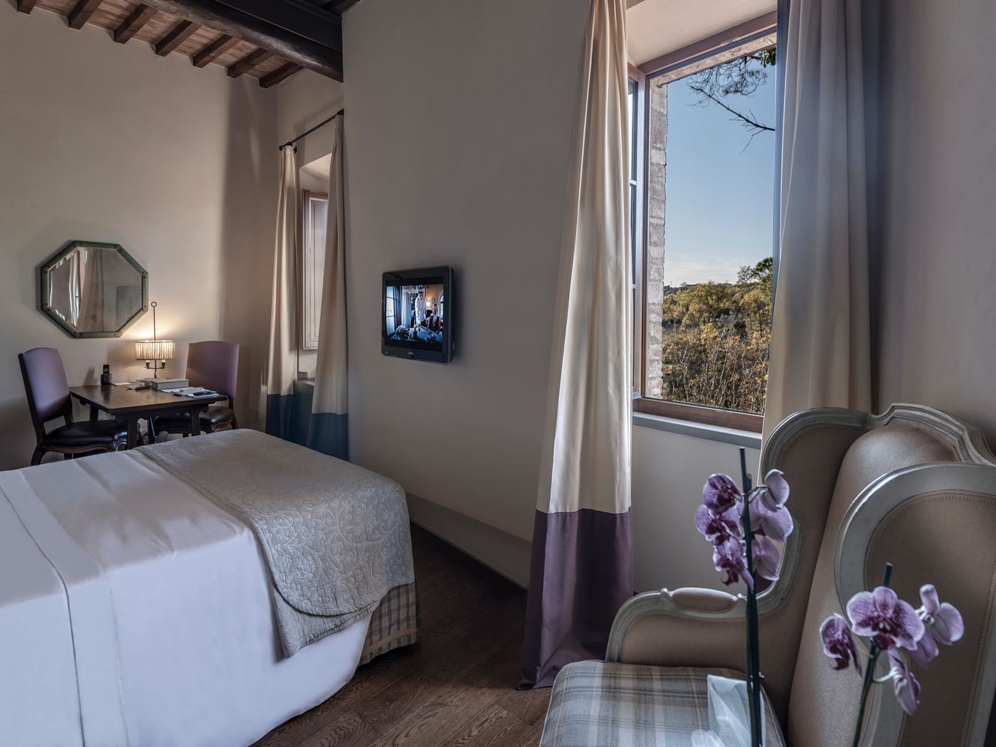Castel Monastero - The Leading Hotels of the World-Italy-CASTELNUOVO BERARDENGA (SIENA)-Room-8