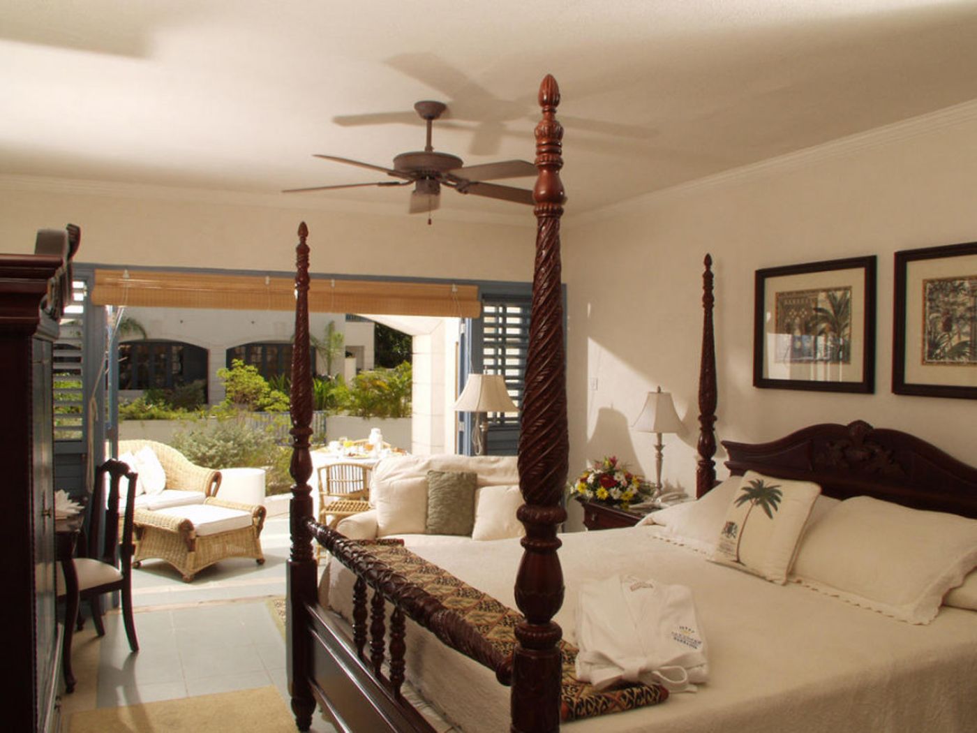 Savannah Beach Hotel