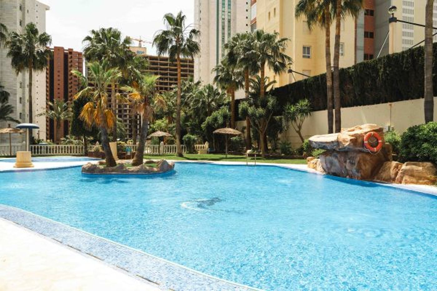 Magic Atrium Beach Apartments