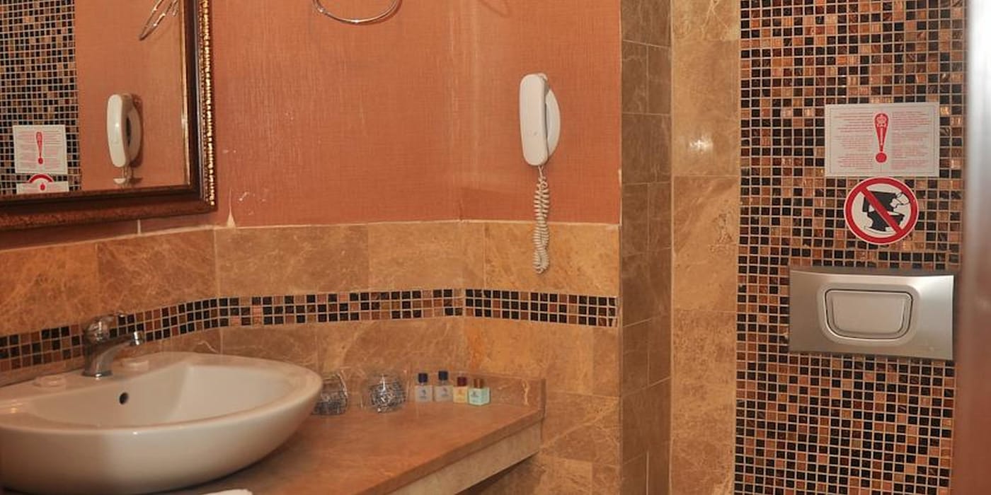 Tac-Premier-Hotel---Spa-Room-36