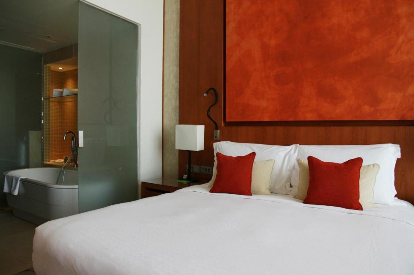 Yas-Island-Rotana-Room-28