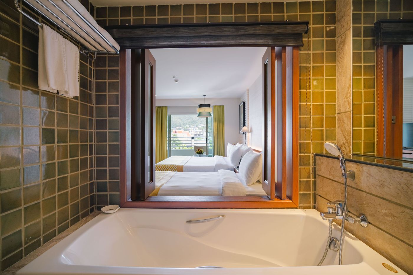 Royal-Paradise-Room-40