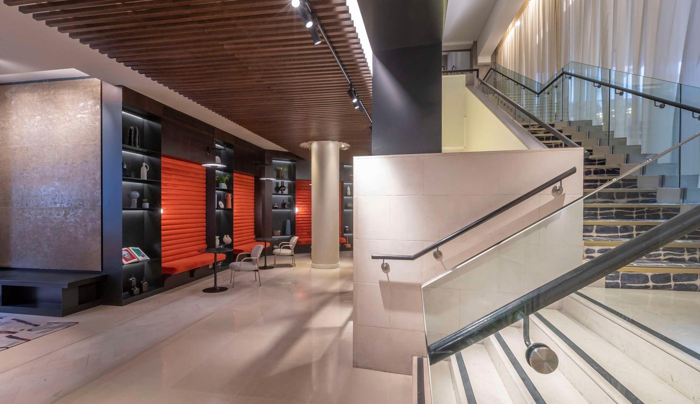 The-Morrison-Dublin--Curio-Collection-by-Hilton-General-view-14