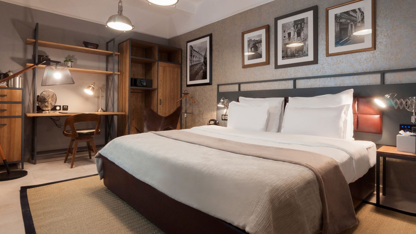 9 AX The Saint John - Comfort Room 1.jpg