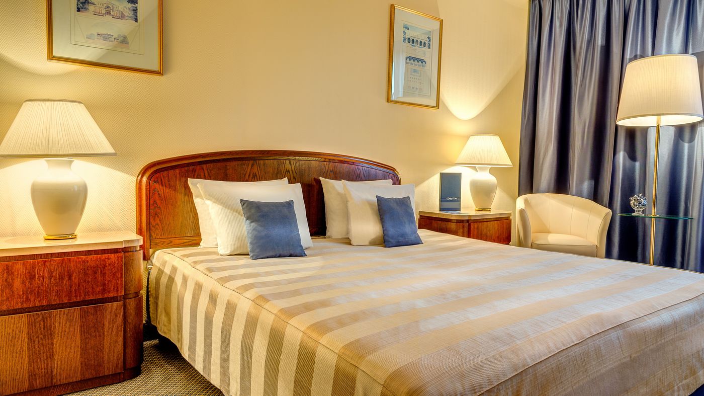 Booking-Hotel-Crown-Piast---Spa-Room-16