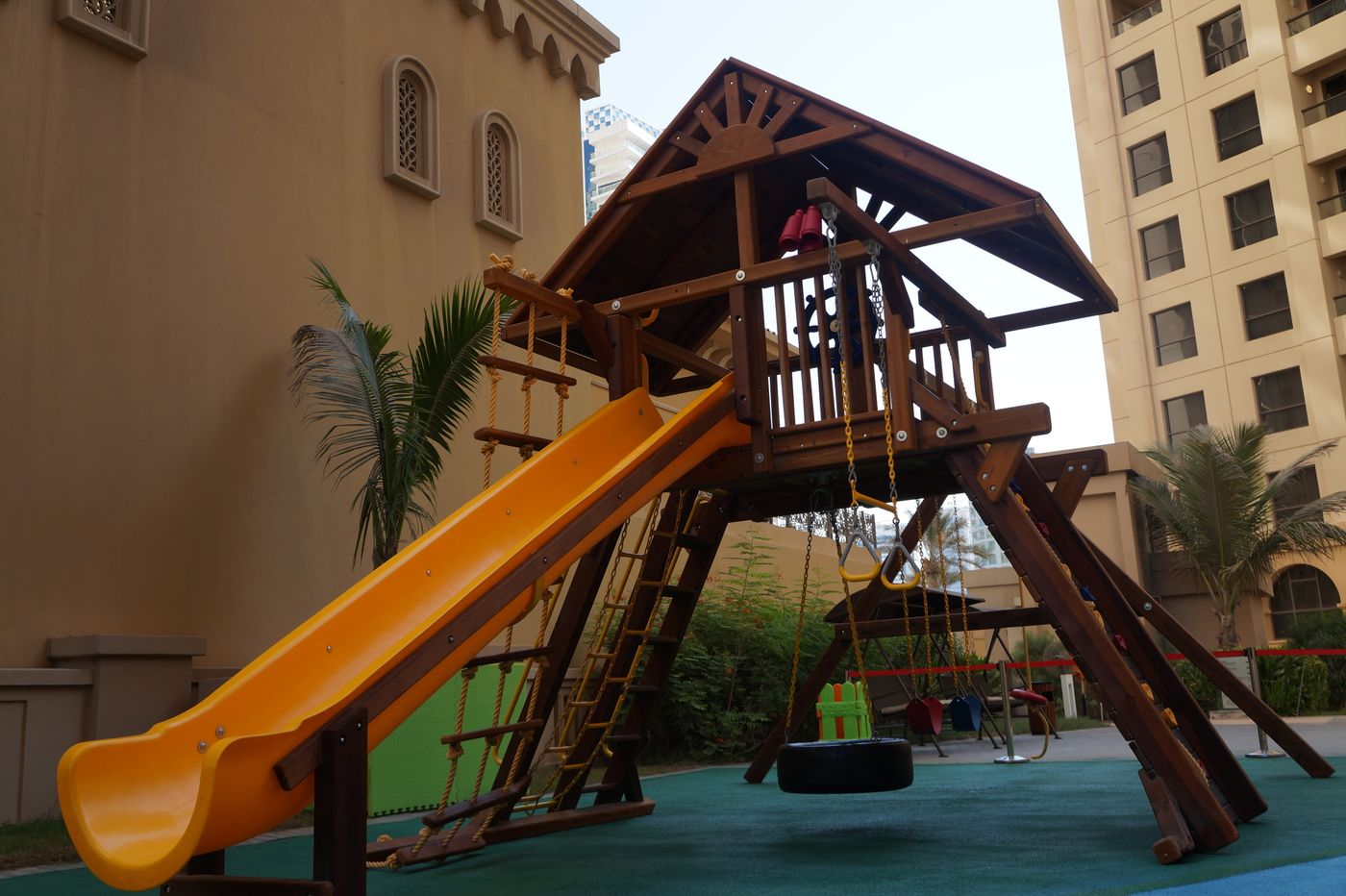 Movenpick-Jumeirah-Beach-Sports-and-Entertainment-68