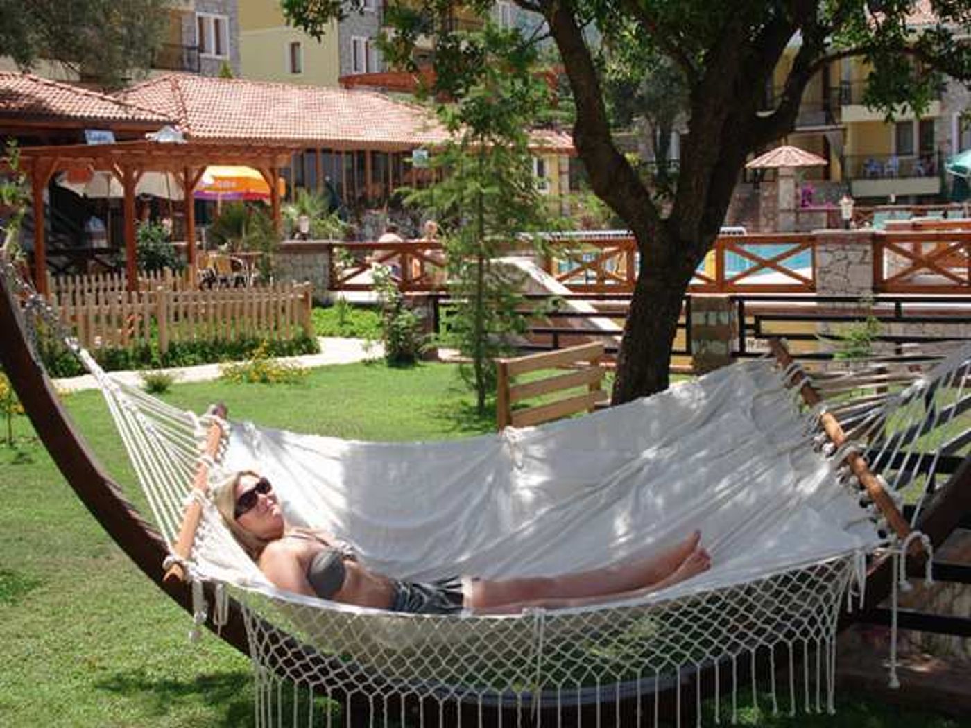 Perdikia Hill Hotel & Apartments