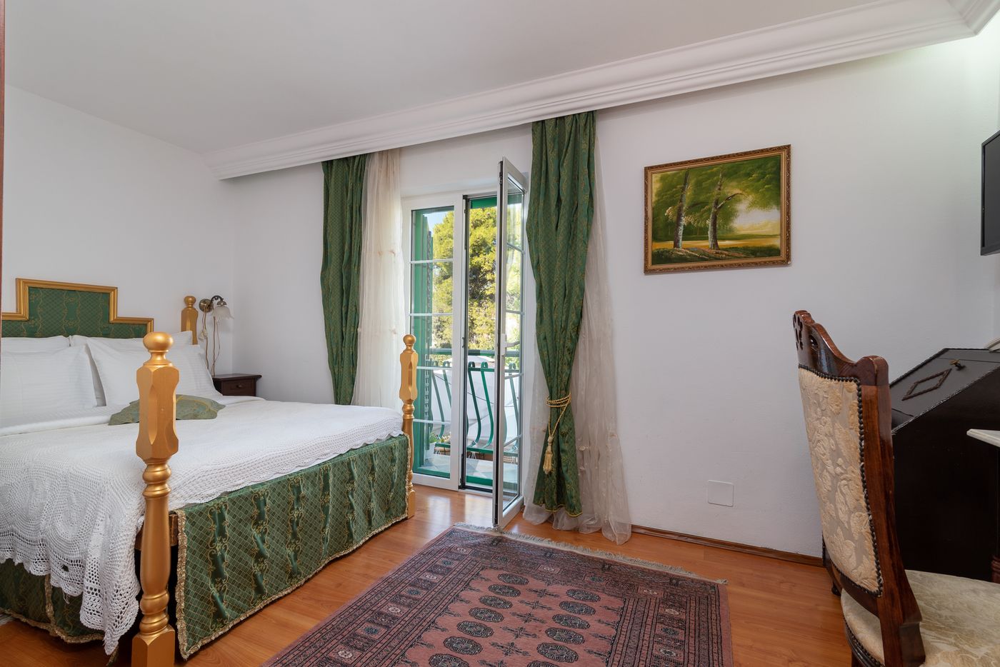 Pasike-Hotel-Room-20