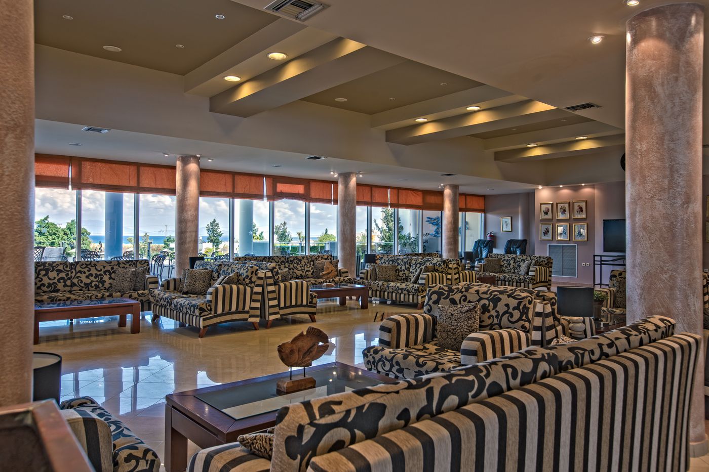 Sovereign-Beach-Hotel-Lobby-53