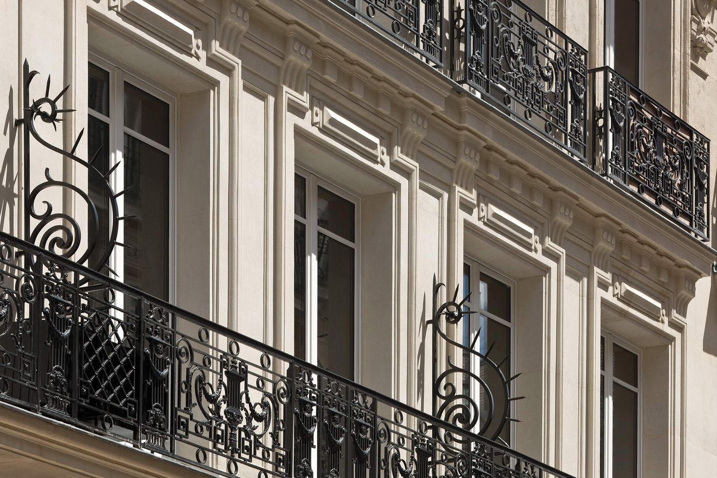 La-Demeure-Montaigne-General-view-10