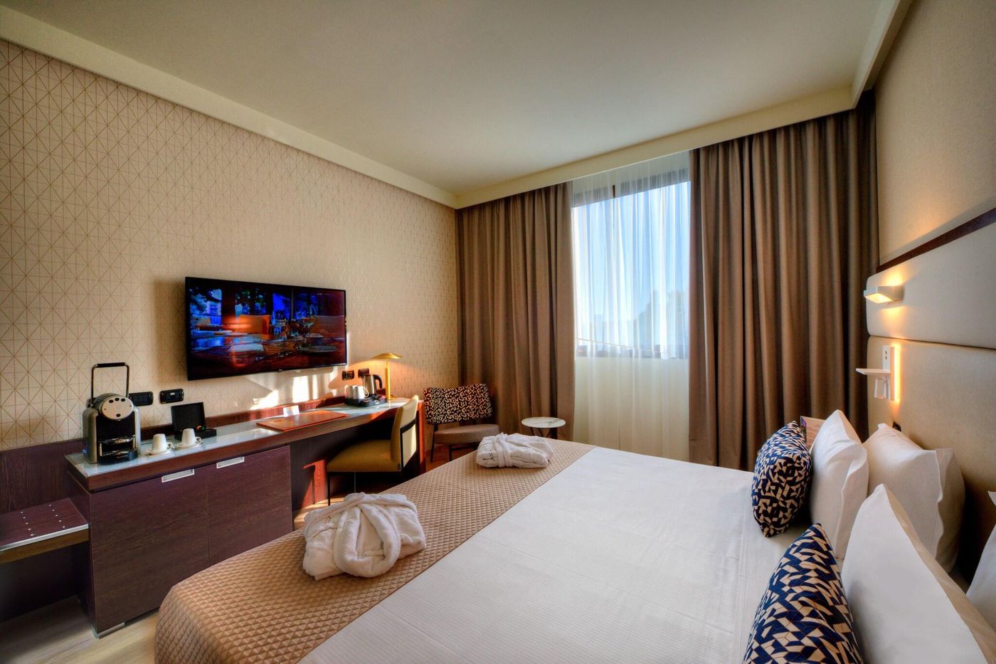 Aemilia Hotel Bologna - Italy - Bologna - Room - 3