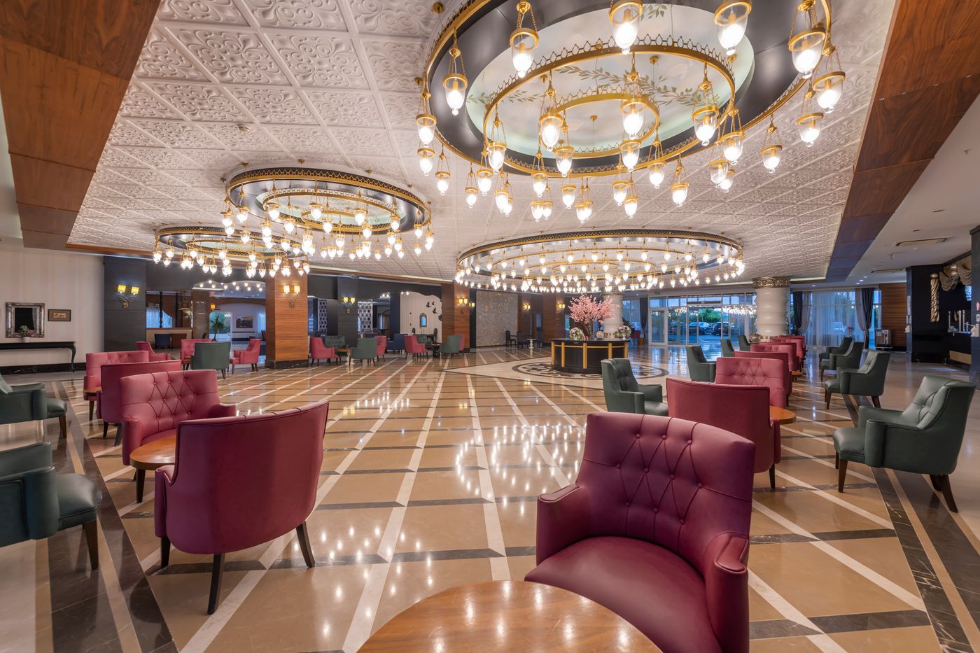 Lake & River Side Hotel & Spa