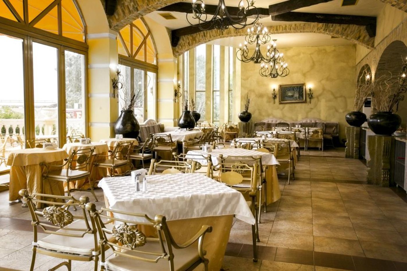 Imperial-Palace-Restaurant-43