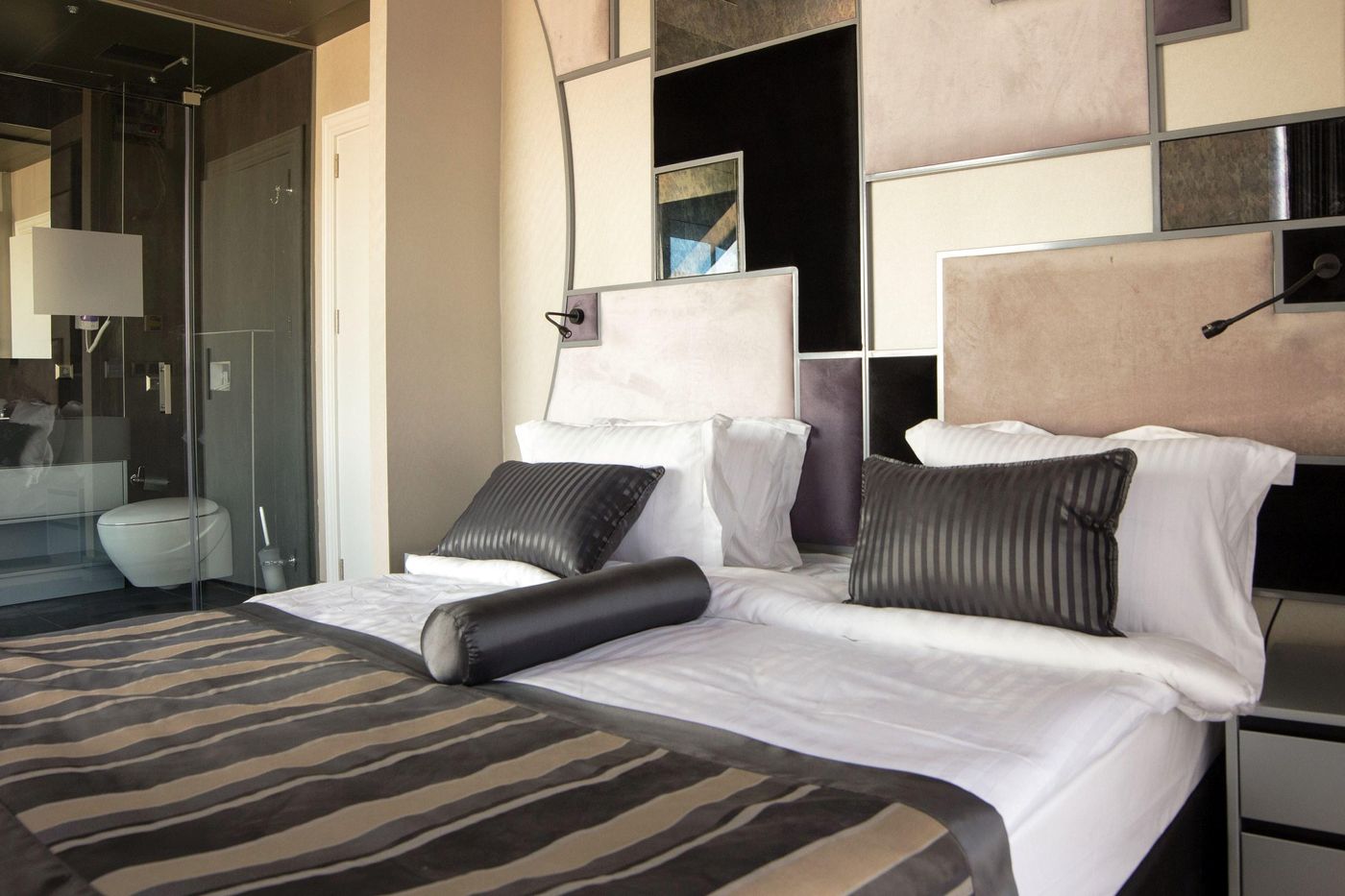 Rios-Edition-Hotel-Room-1