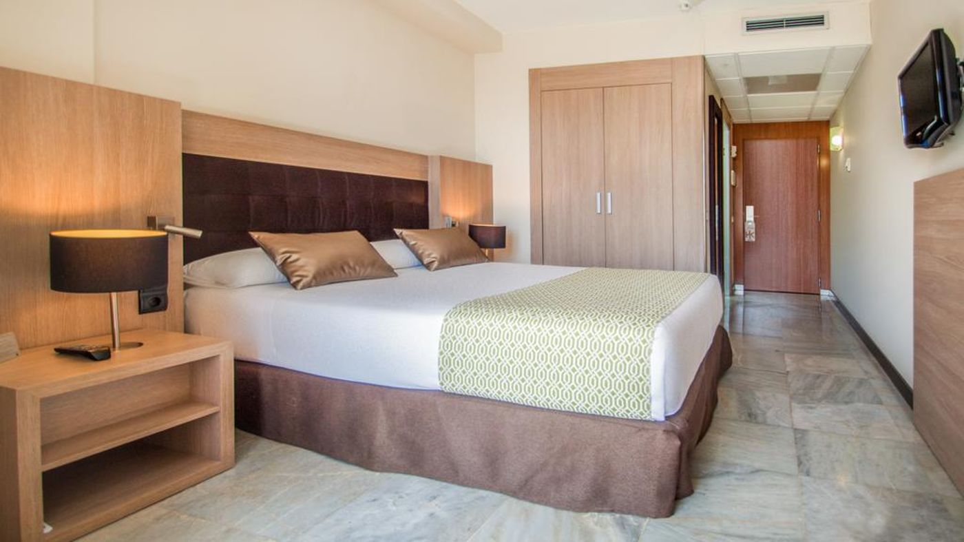 Catalonia-Mirador-des-Port-Room-43