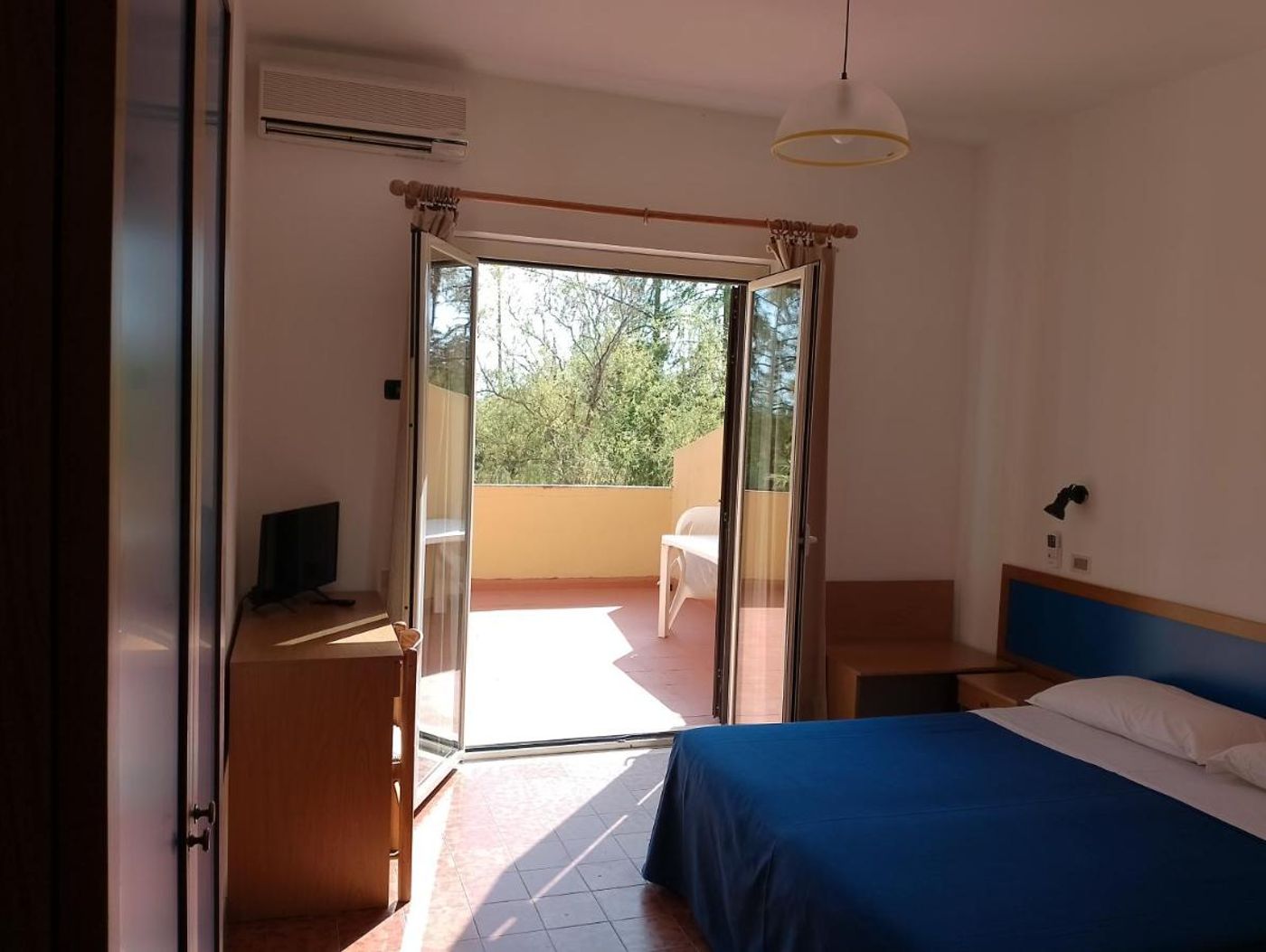 La Feluca Village-Italy-Isca sullo Ionio-Room-10