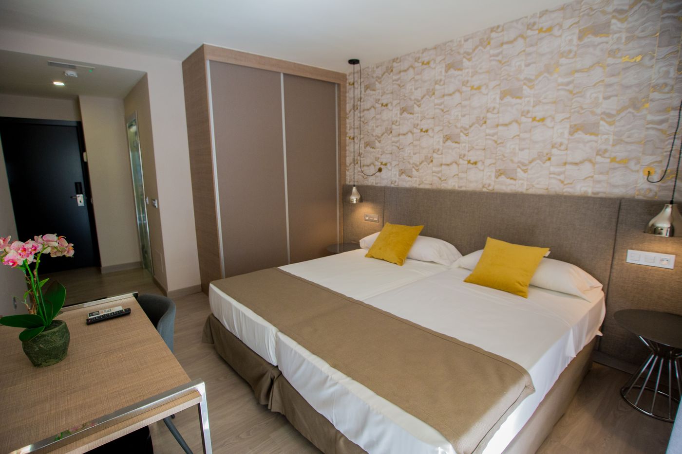 OH-Marbella-Inn-Room-13