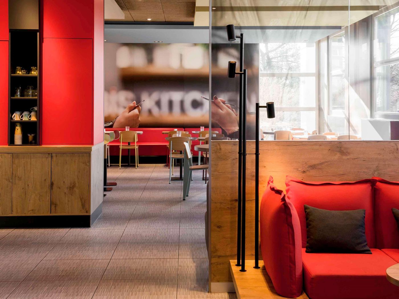 Ibis-Geneve-Aeroport-Restaurant-4