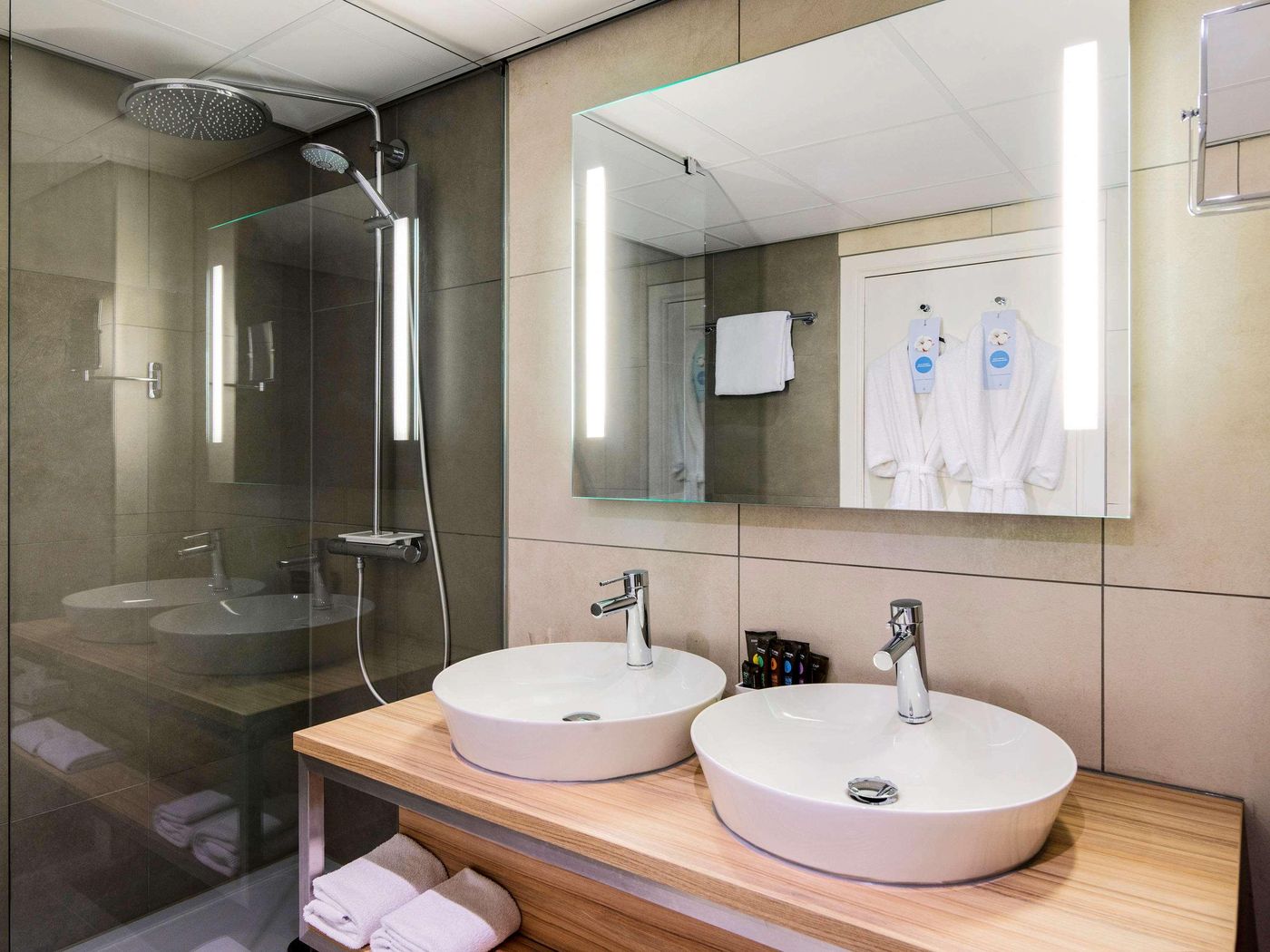 Novotel-Amsterdam-City-Room-48