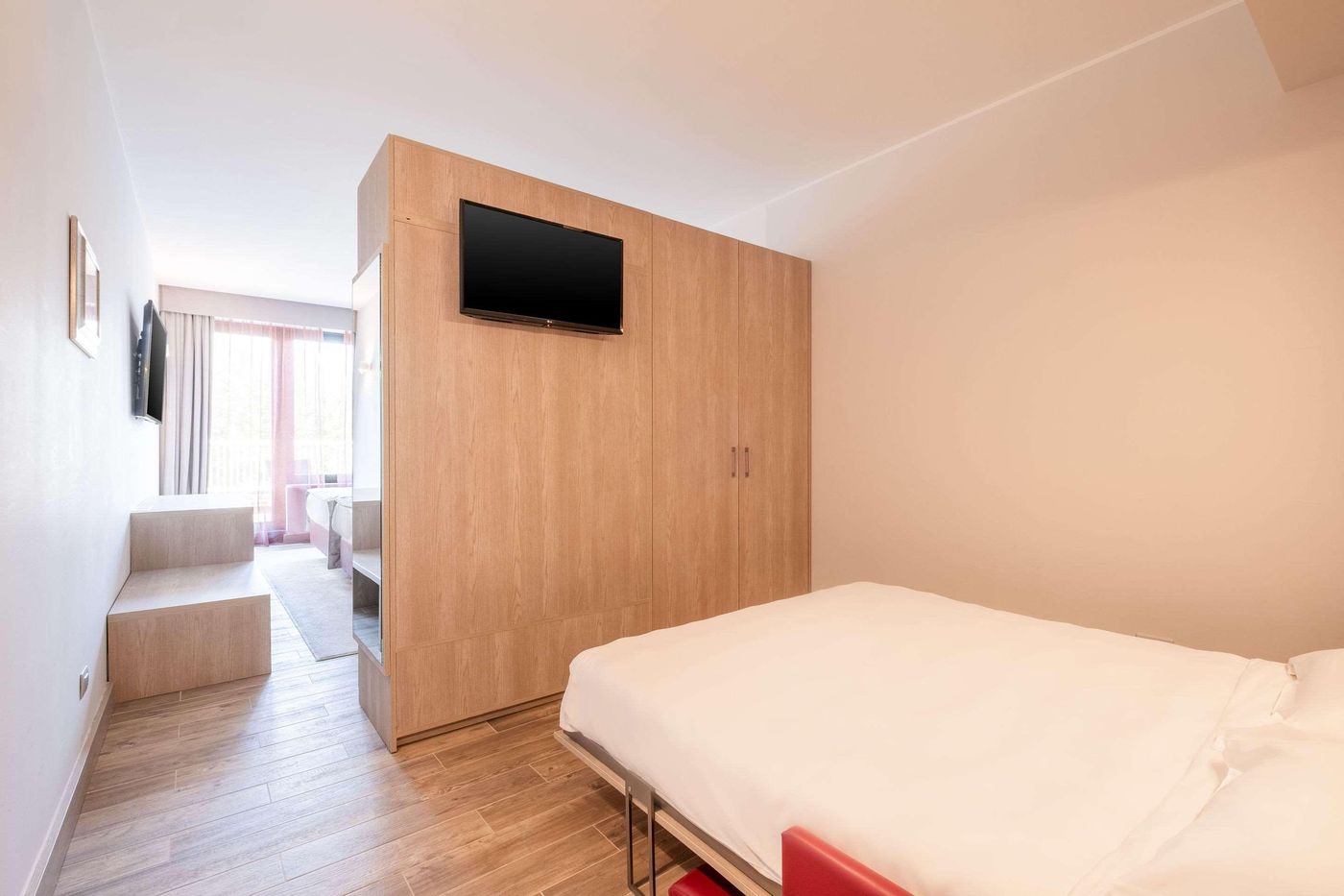 Hotel Griso Collection-Italy-MALGRATE-Room-9