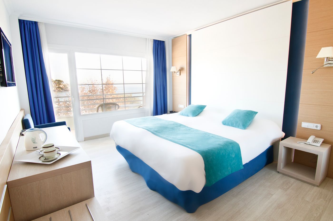 Aguabeach - Adults Only