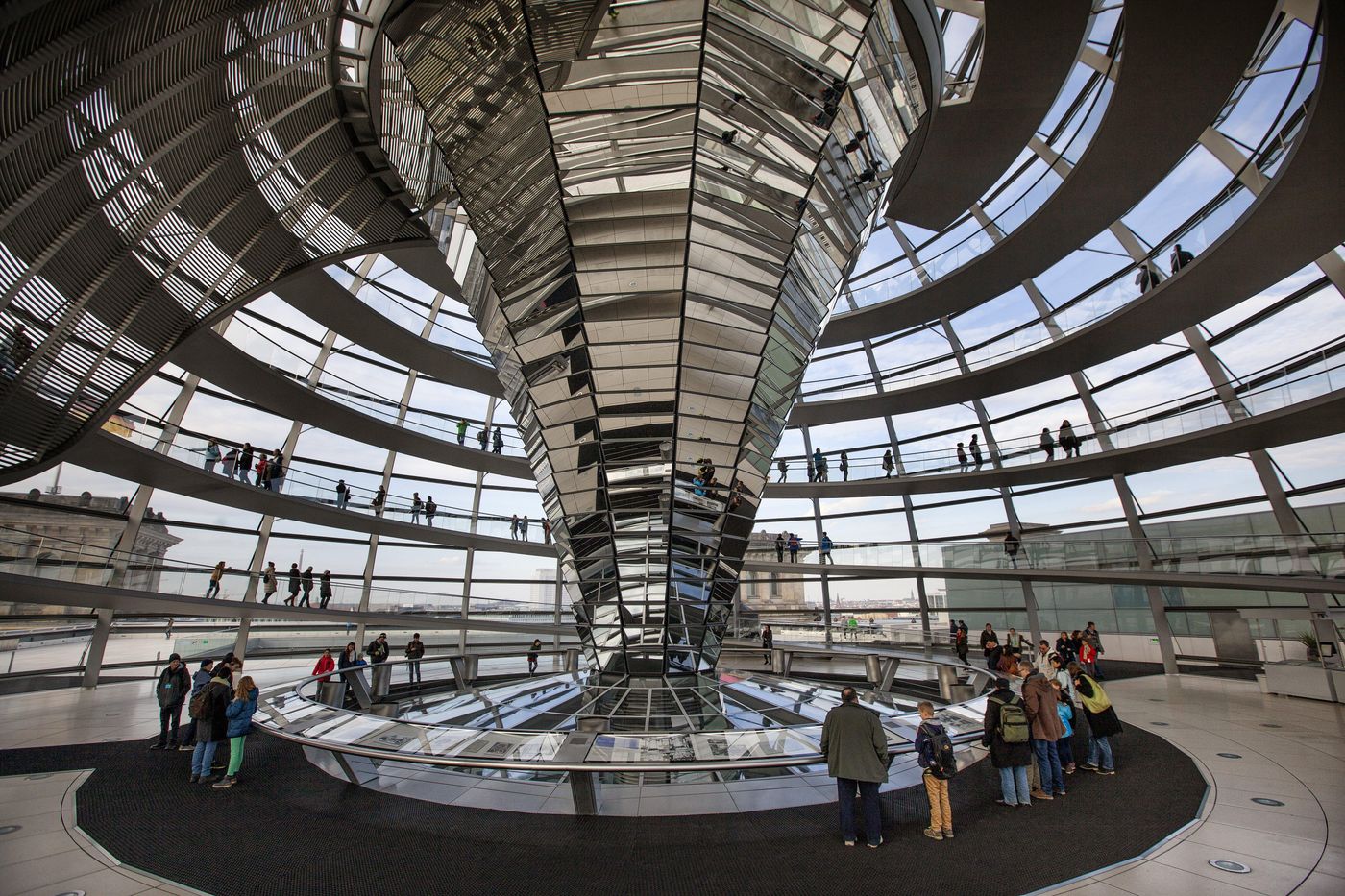 Holiday-Inn-Express-Berlin-City-Centre-General-view-28