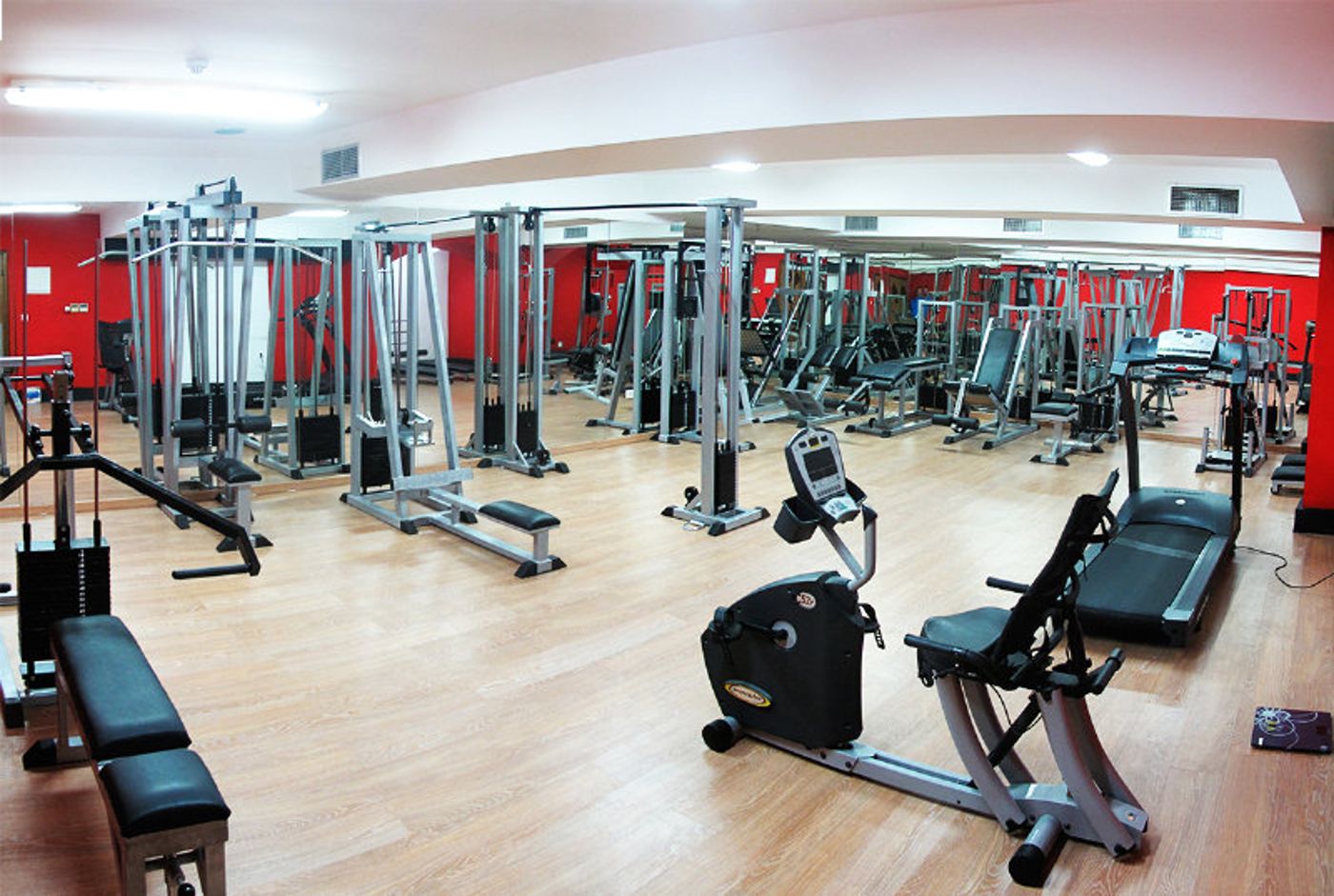 Achtis-Hotel-Sports-and-Entertainment-44