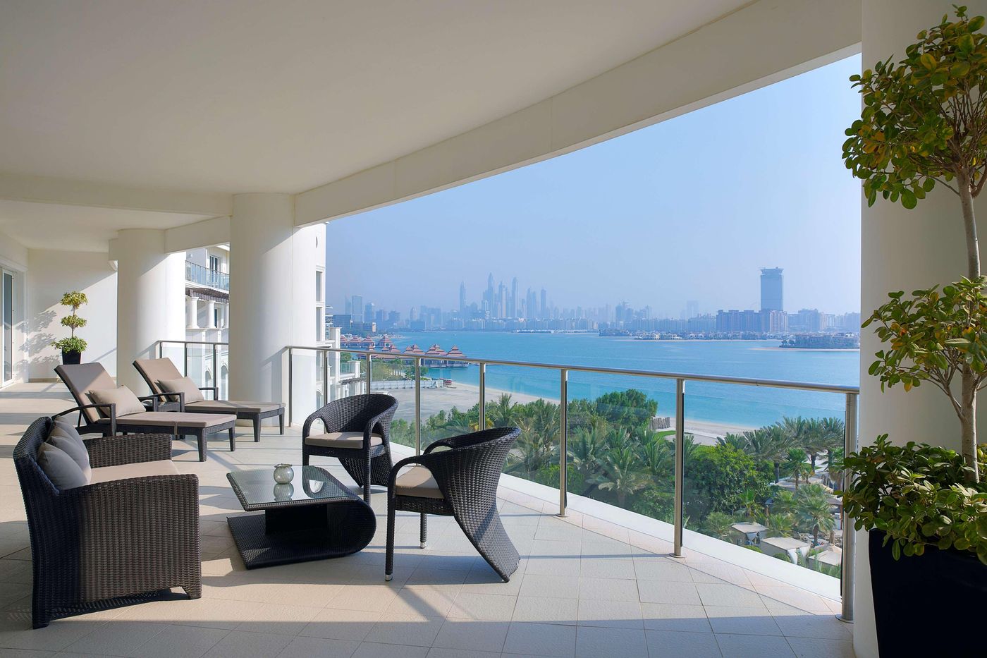 Waldorf-Astoria-Dubai-Palm-Jumeirah-Room-41