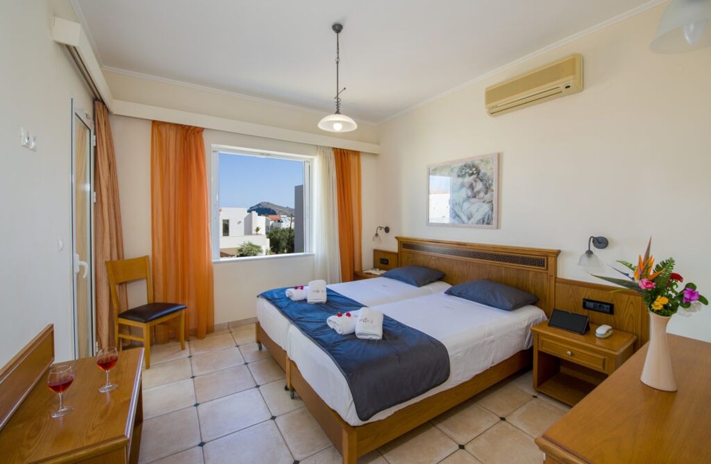 Toxo Hotel and Apartments