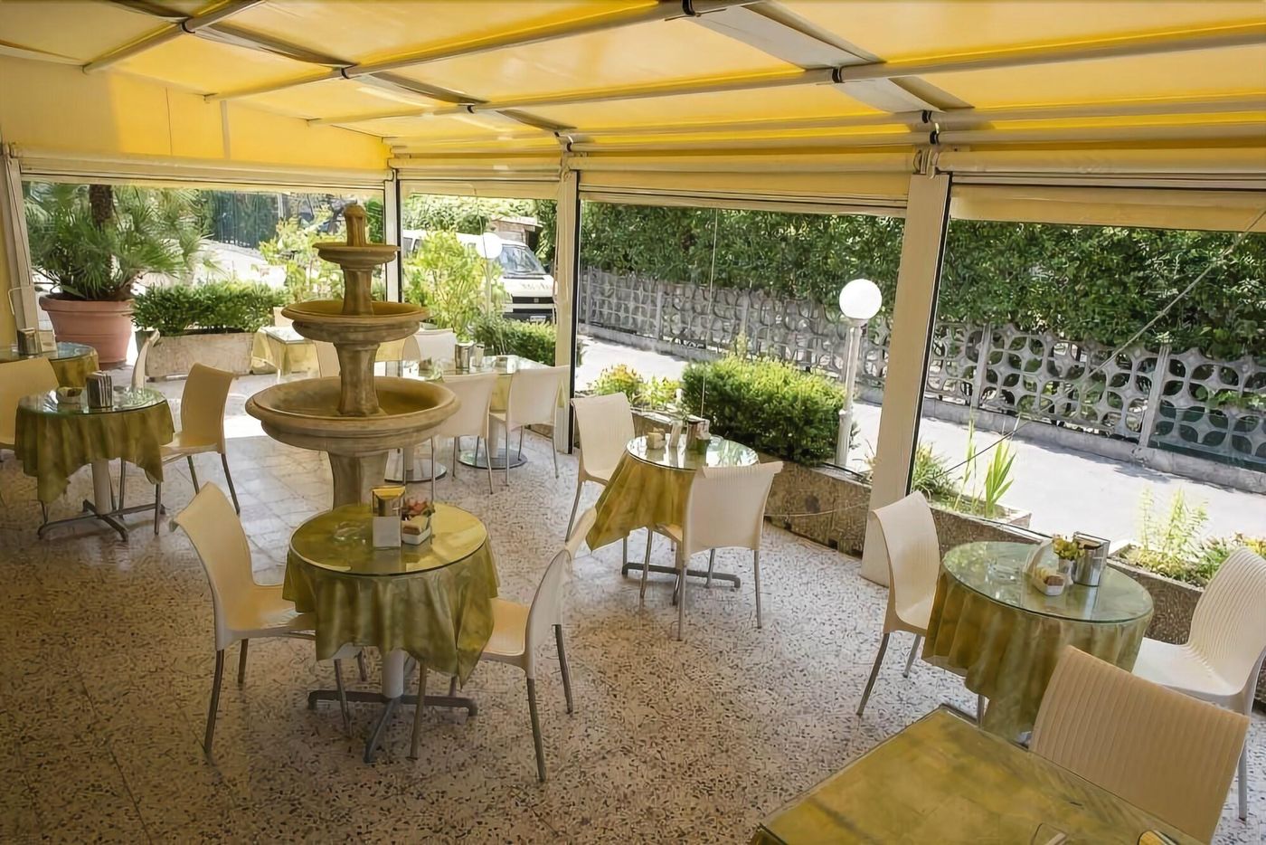 Hotel-Villa-Elena-Restaurant-45