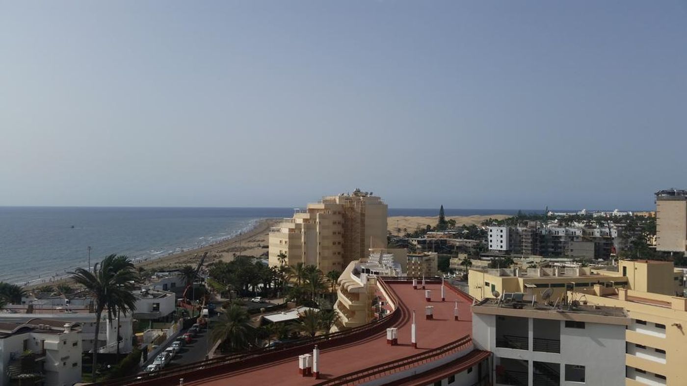 Las Arenas Apartments