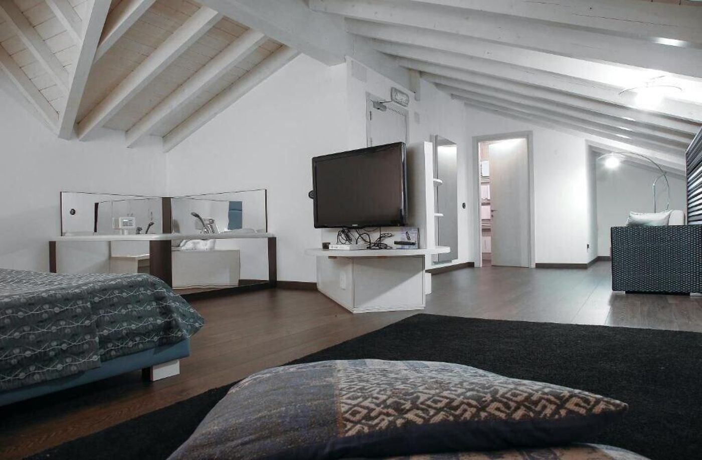 Blu 9 Hotel-Italy-NOVEDRATE-Room-4