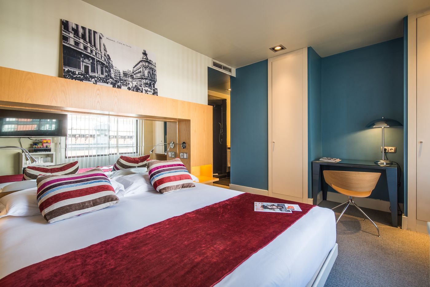 Room-Mate-Alicia-Room-8