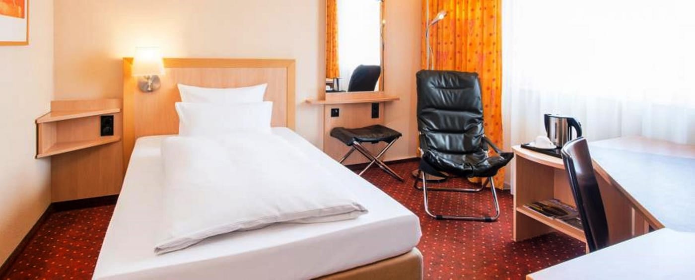 ibis-Styles-Berlin-Treptow-Room-47