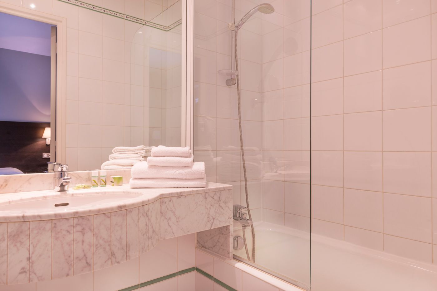 Des-Ecrivains-Room-6