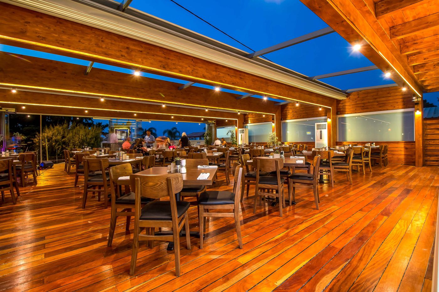 Sunny-Days-Apartments-Restaurant-52