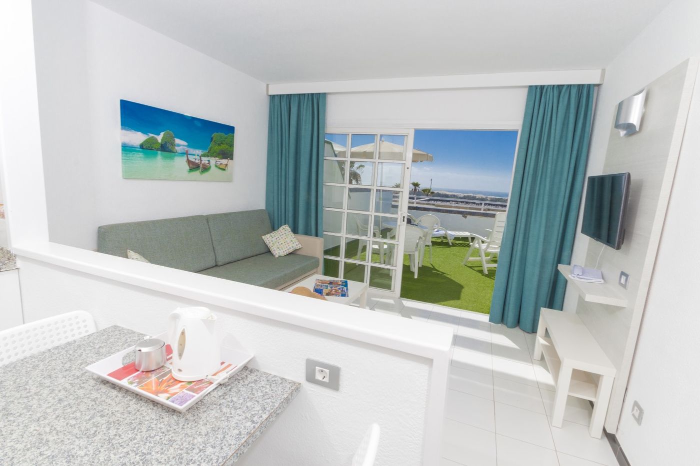 Vista-Oasis-Bungalows-Beach-13