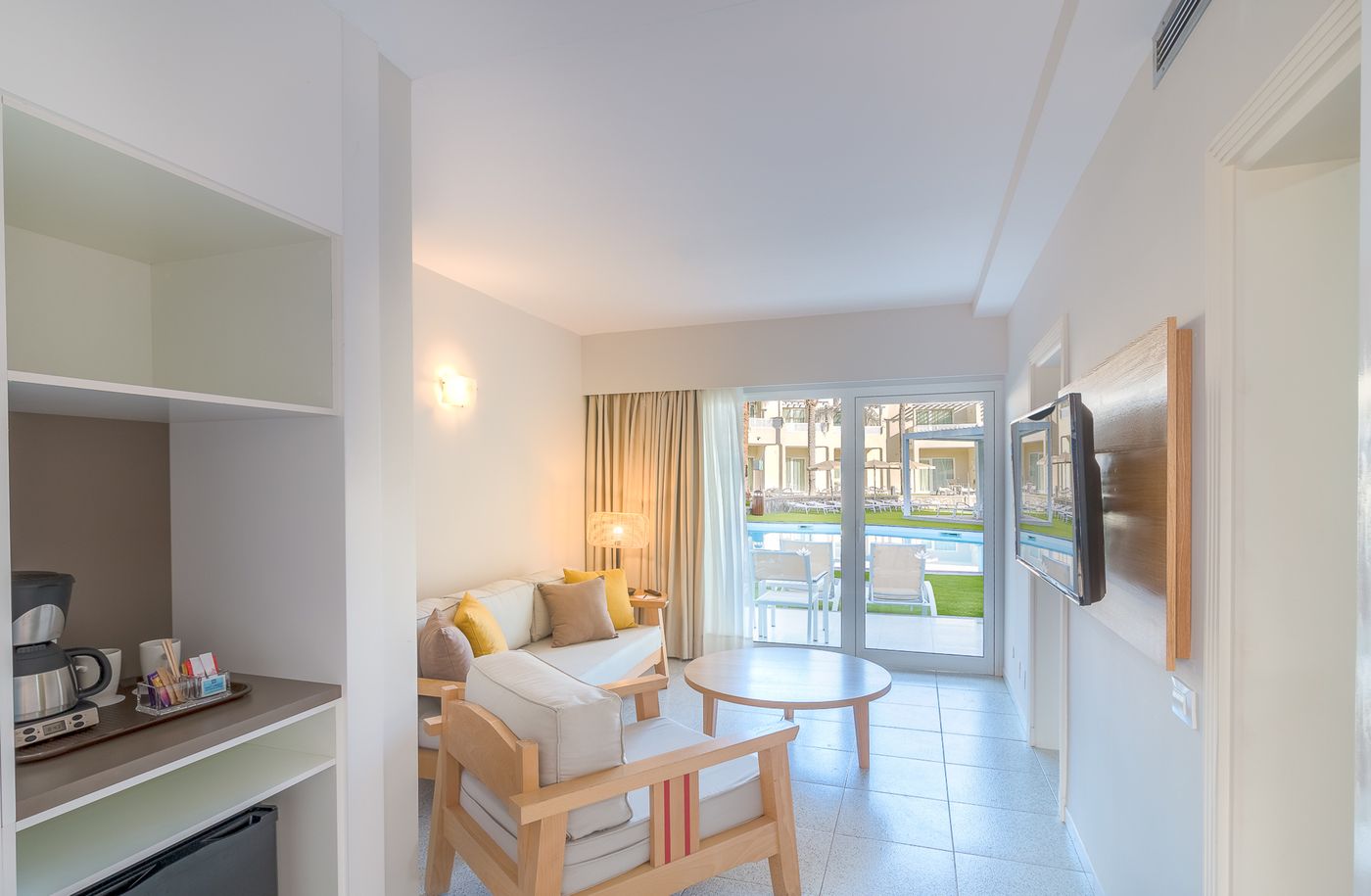 Hotel-LIVVO-Koala-Garden-Room-33