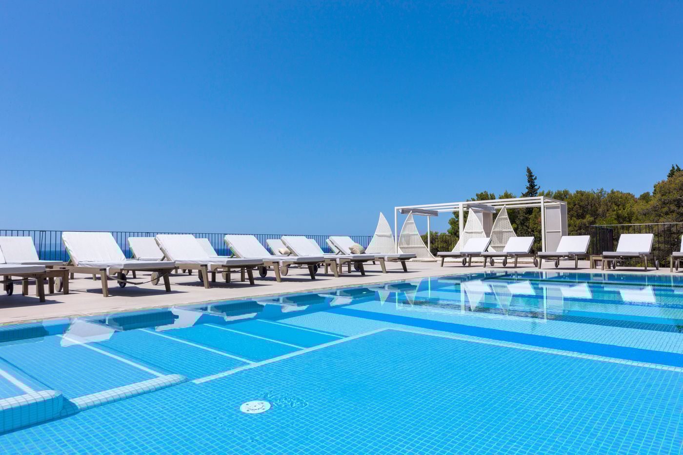 Bluesun-Hotel-Jadran-Pool-7