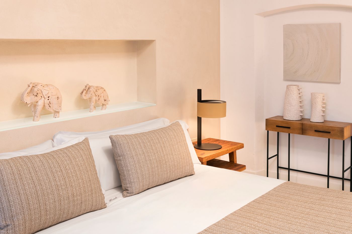 Mas-Tapiolas-Room-27