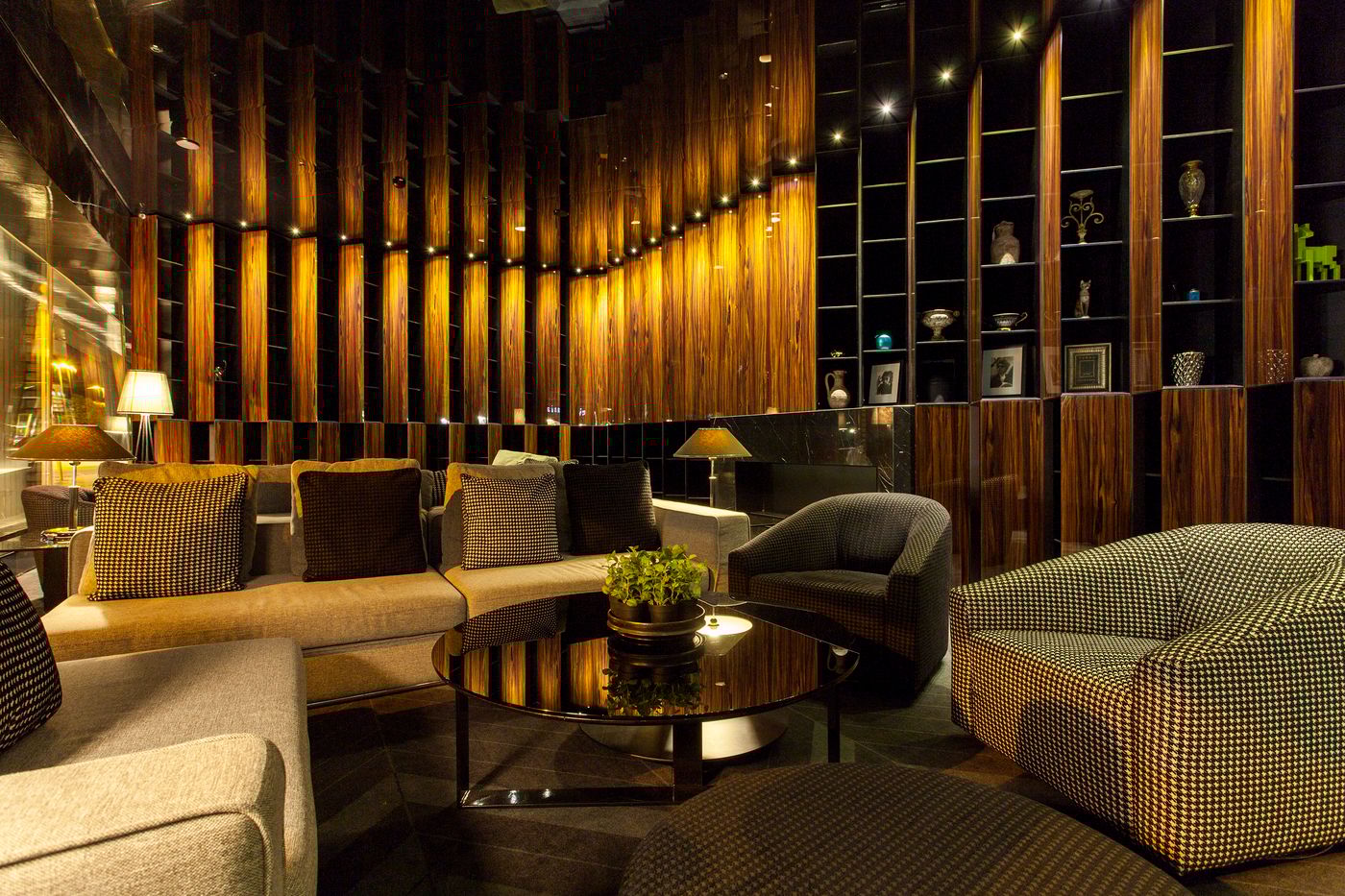 Quentin-Boutique-Hotel-Lobby-7