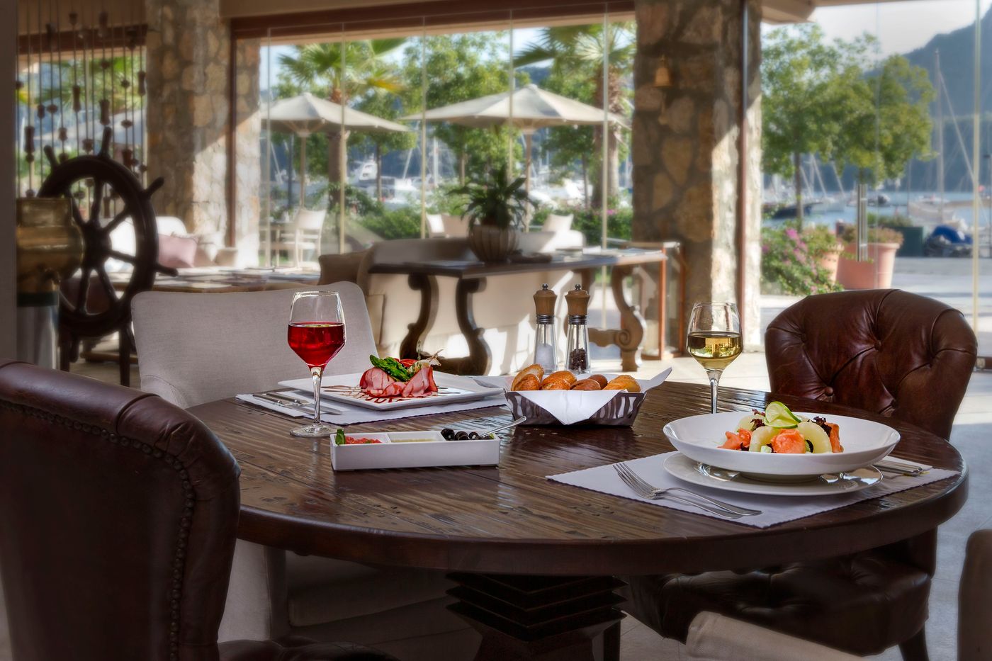 Marti-Hemithea-Bar-18