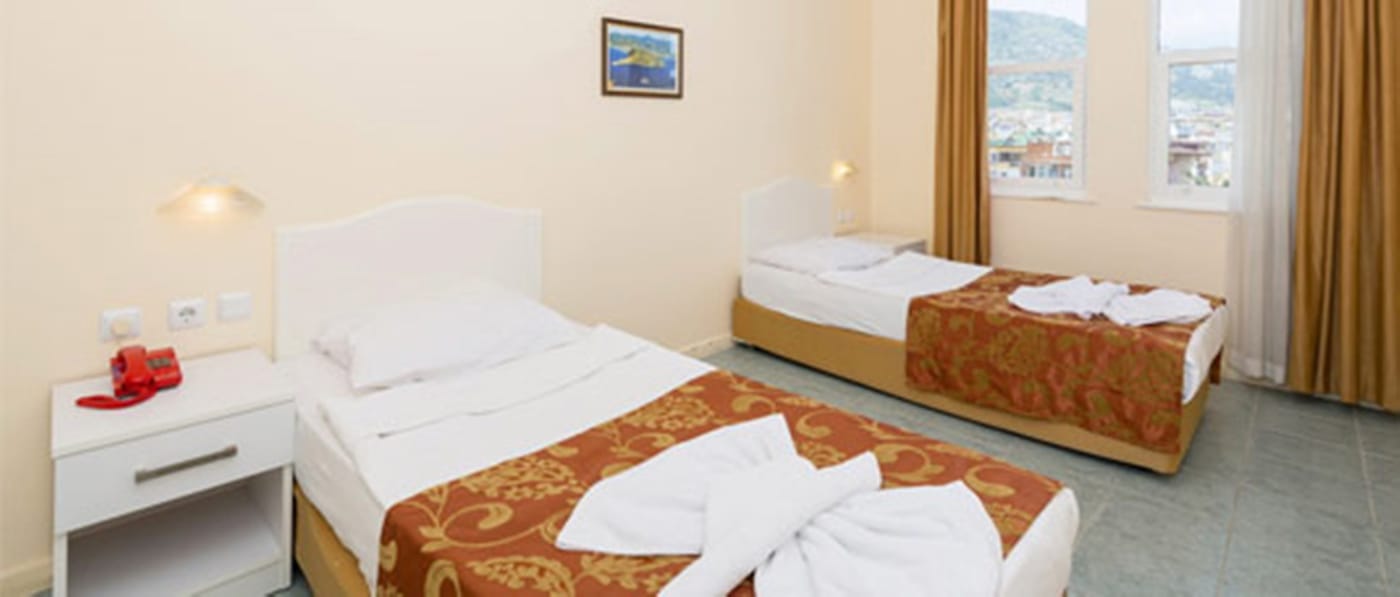 Kleopatra-South-Star-Room-11