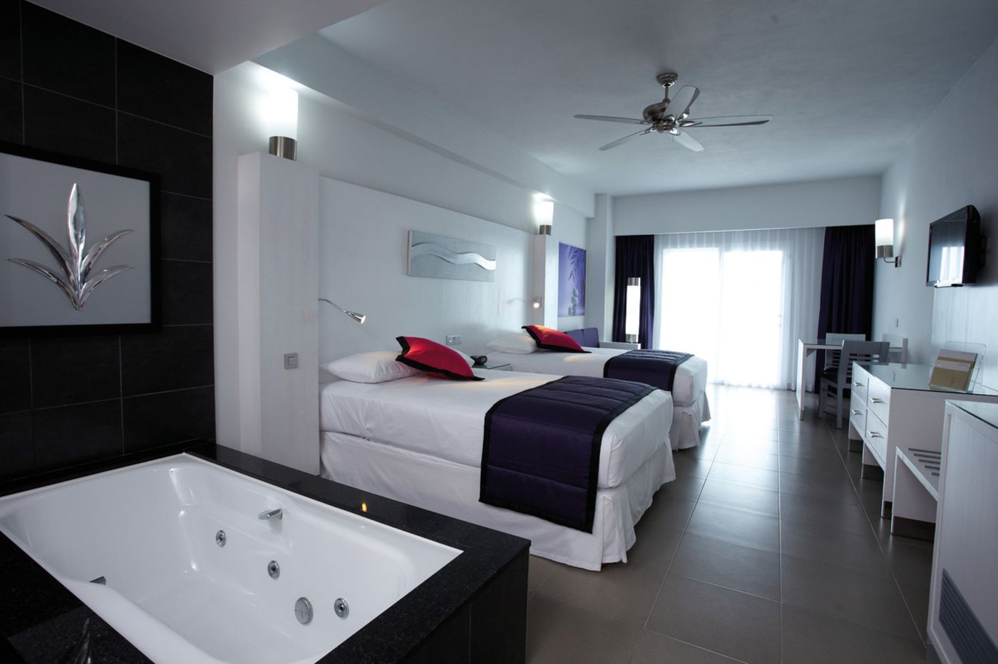 Riu-Palace-Pen----nsula-Room-23