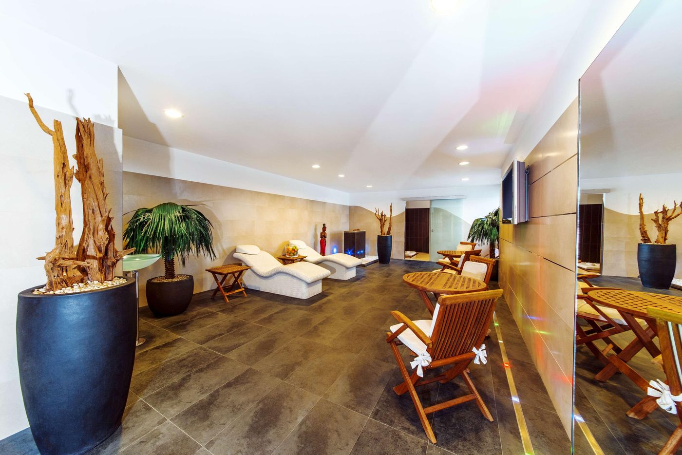 NH-Budapest-City-Sports-and-Entertainment-9