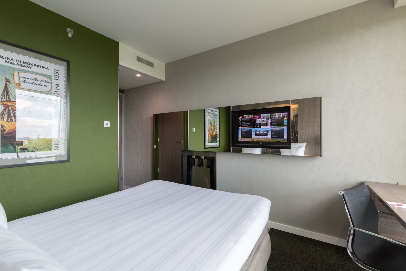 Leonardo-Hotel-Amsterdam-Rembrandtpark-Room-25