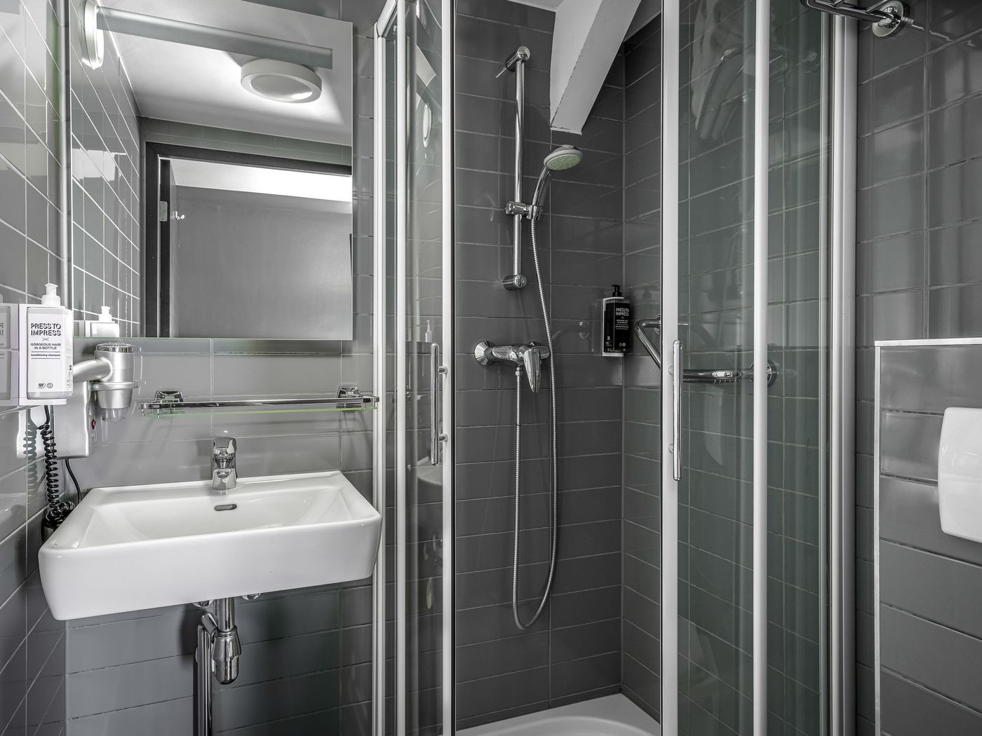 ibis-Styles-Amsterdam-Amstel-Room-54