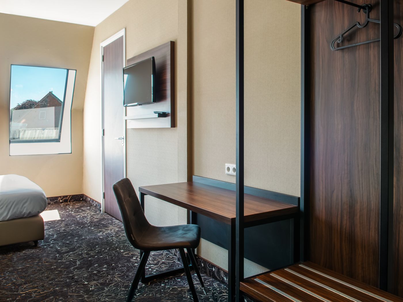 Amsterdam-Lake-Hotel-Room-6